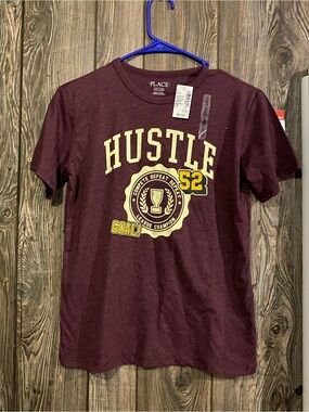 Place Boys' Hustle Graphic Tee - Burgundy with Yellow Accents